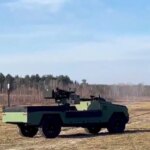 Ucraina a testat cu succes o nouă dronă terestră capabilă de misiuni de luptă autonome