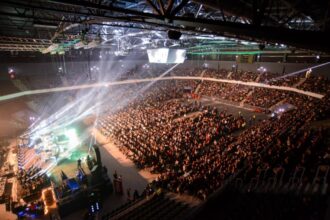 Decizie fără precedent în România: manelele, interzise la o sală polivalentă