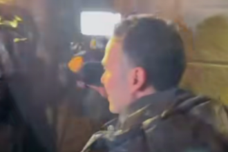 Robert Negoiță nu mai are voie să își exercite atribuțiile de primar, dar și le poate exercita în continuare pe acelea de frate săritor