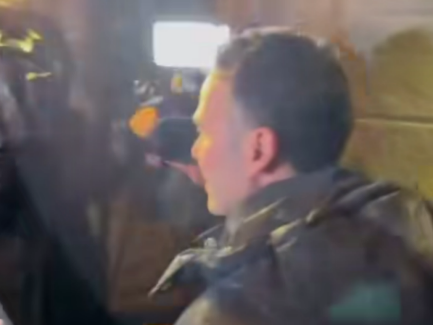 Robert Negoiță nu mai are voie să își exercite atribuțiile de primar, dar și le poate exercita în continuare pe acelea de frate săritor