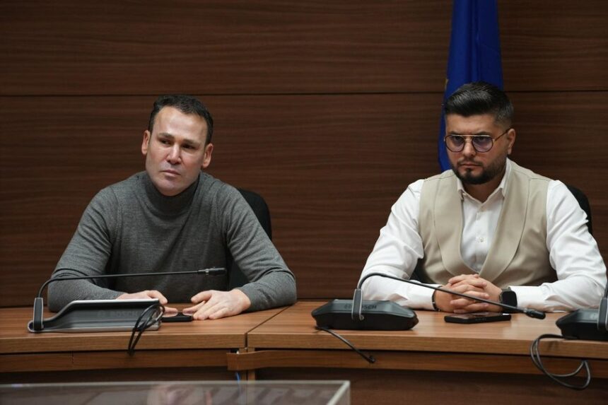 S-a decis cine exercită atribuţiile de primar în locul lui Robert Negoiţă. Cine este Adrian Cocoș