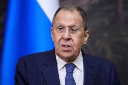 Lavrov reproșează SUA că au schimbat cursul privind propunerea de pace din Alaska și au impus noi sancțiuni Rusiei