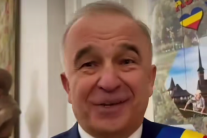 Un primar revoltat de tăierile de fonduri de la Guvern poartă Rolex de 30.000 de euro. Altfel dă cu pumnul în masă la valoarea asta