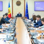 Guvernul Munteanu, măsuri pentru gestionarea stării de urgență. Cetățenii, îndemnați să economisească energia electrică.”Riscul deconectărilor persistă”