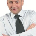 Și dacă ne e mai bine pe trotuarul pe care suntem?