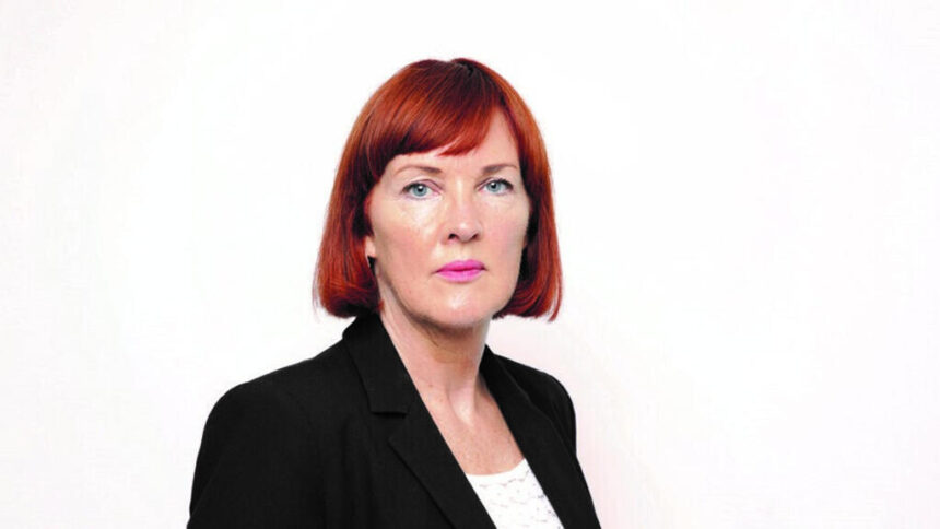 Cum a ajuns România ”regim hibrid”. Și cum poate să urce la ”democrație defectă”