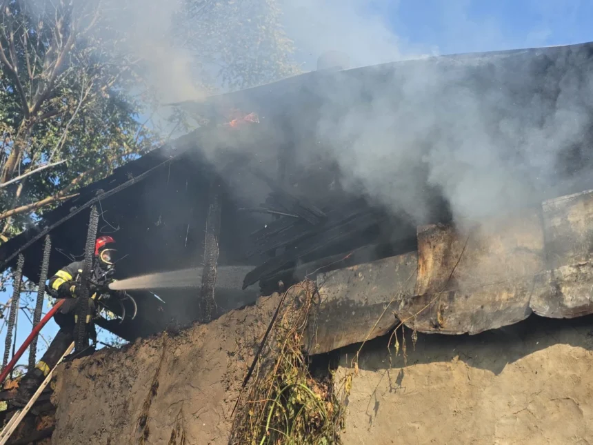 Tragedie în Giurgiu: un bărbat a murit într-un incendiu izbucnit în gospodărie