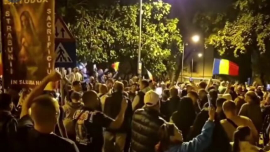 Susținătorii lui Călin Georgescu la Arestul Central și DIICOT au primit amenzi de 101.000 lei.  Jandarmeria Capitalei a făcut și 5 sesizări penale
