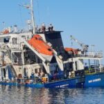 Au fost reluate căutările marinarului dispărut după atacul cu drone asupra navei scufundate în Marea Neagră
