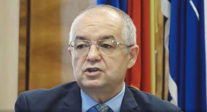 Emil Boc vrea să-i testeze pe muncitorii străini la limba română, deși e mai urgent să se facă același lucru cu politicienii români