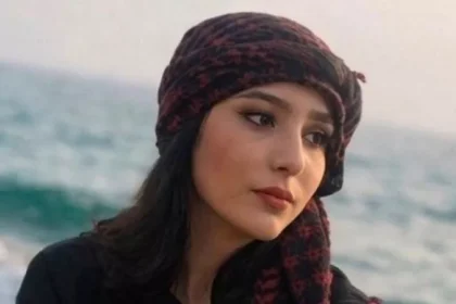 Najmeh Amini, tânăra iraniană de 23 de ani condamnată la moarte pentru o postare